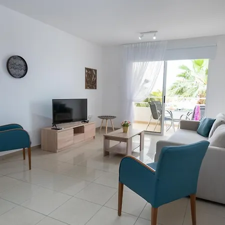 Narcissos 'nissi Beach' A8 أيا نابا